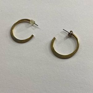 Small golden hoop earrings good condition!!